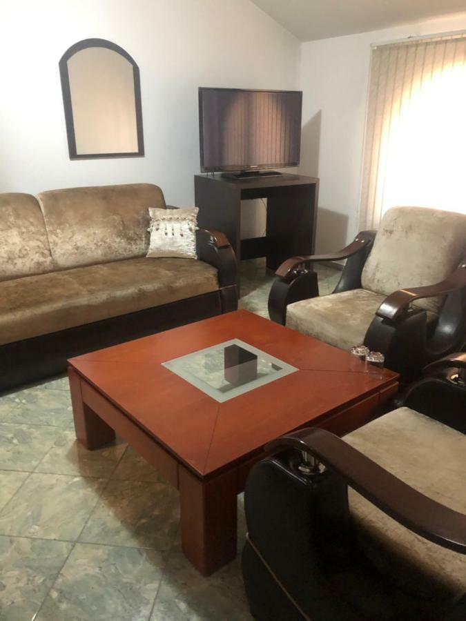 Hotel White House Кырджали Экстерьер фото
